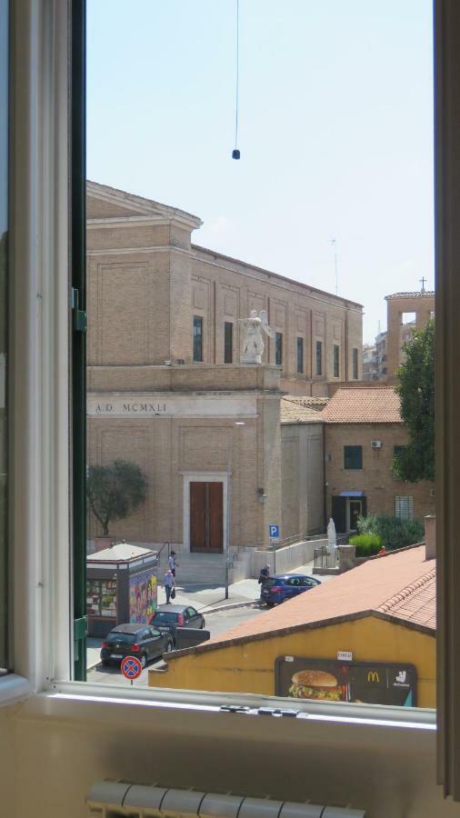 Vatican Caracciolo Rome Luaran gambar